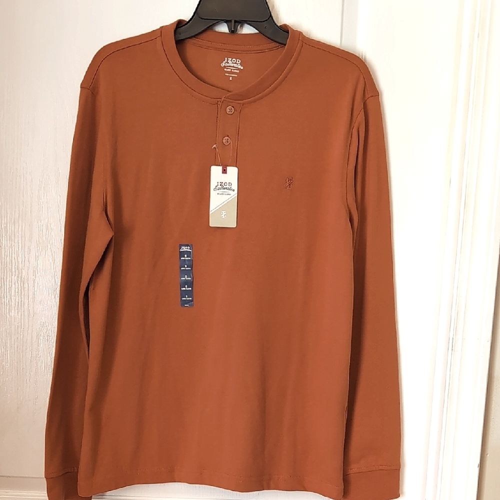 IZOD Saltwater Relaxed Classics Henley Shirt. Size Small. NEW. Color: Rust